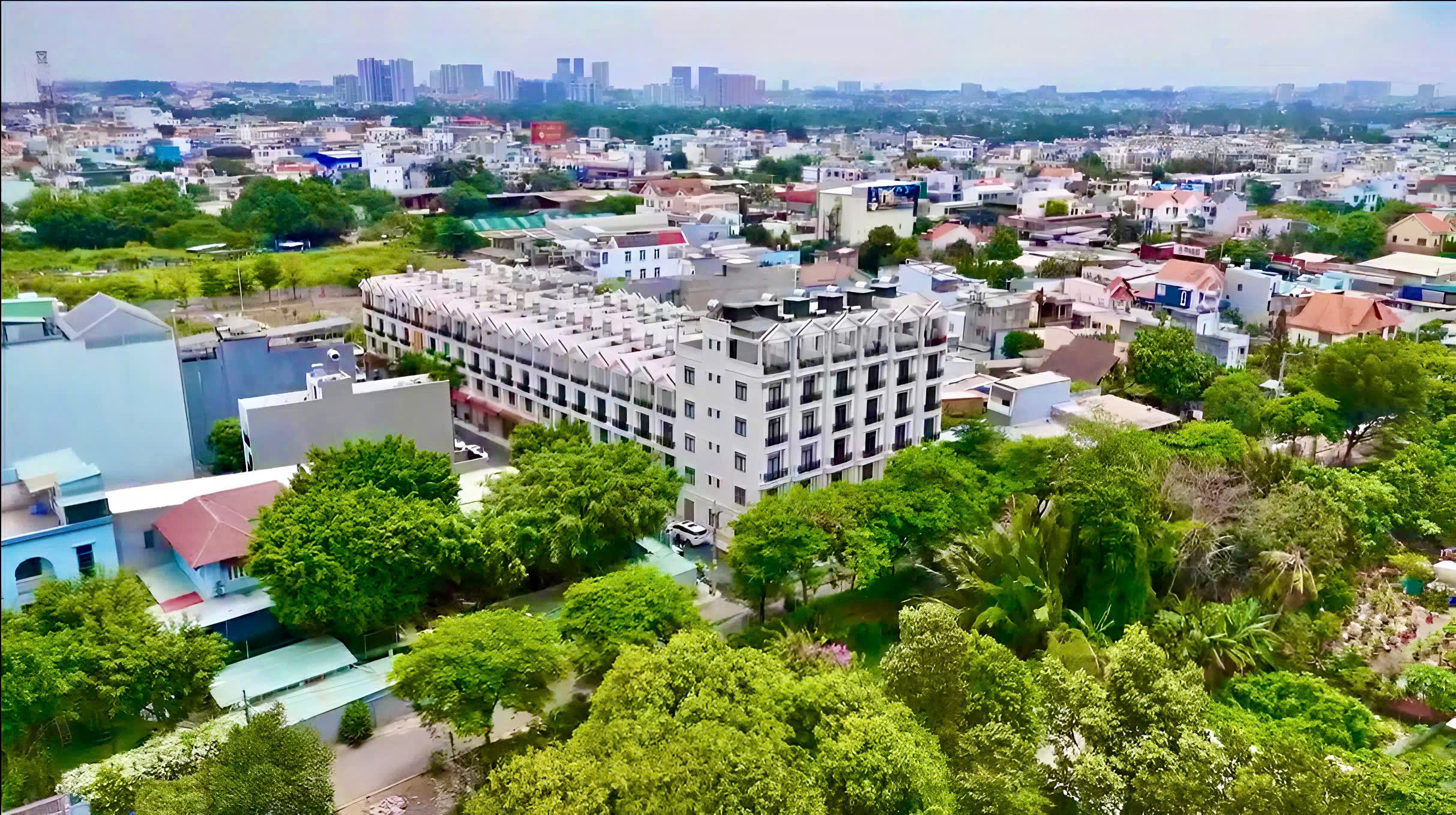 KHU NHÀ ĐẸP TẠI HẺM 585 QL13